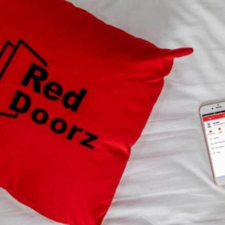 Hotel Reddoorz @ Ranotana Manado Exteriér fotografie
