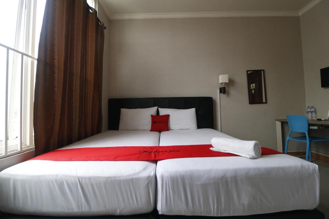 Hotel Reddoorz @ Ranotana Manado Exteriér fotografie